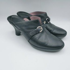 Cole Haan Black Leather Heeled Mule slides Sz7